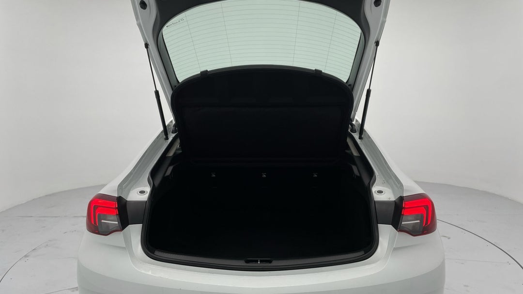 2018 Holden Commodore Lt, Automatic, 77133 km, Boot Inside View