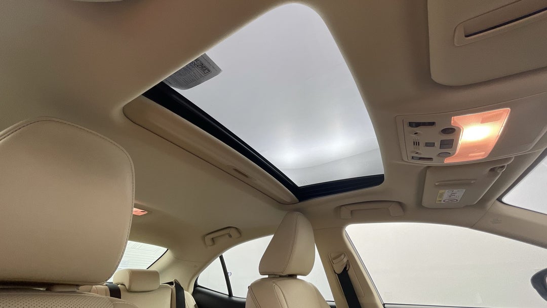Interior Sunroof/Moonroof