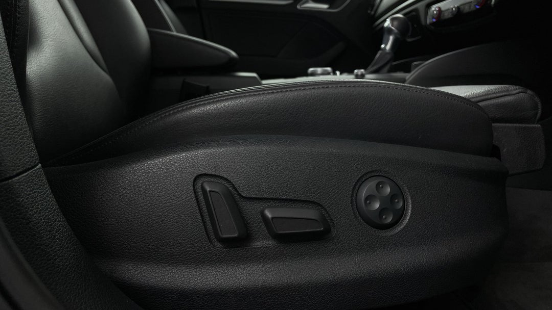 2015 Audi A3 1.4 Tfsi Attraction Cod, Automatic, 37052 km, Drivers Side Adjustment Panel