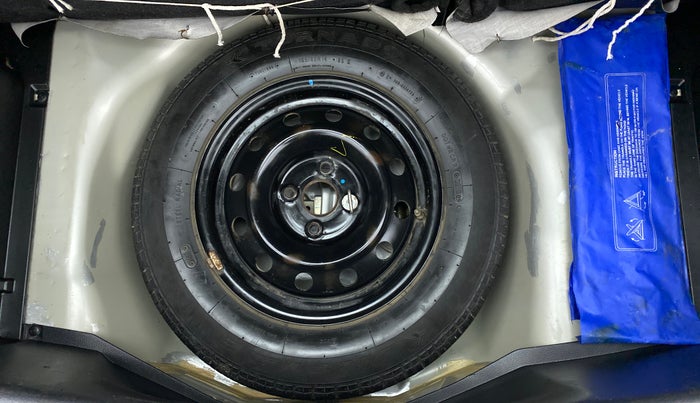 2015 Maruti Swift VXI D, Petrol, Manual, 36,768 km, Spare Tyre
