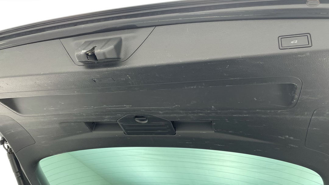 Boot / Tailgate Cover (Ute) Chip