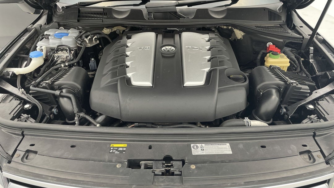 Open Bonnet (Engine)