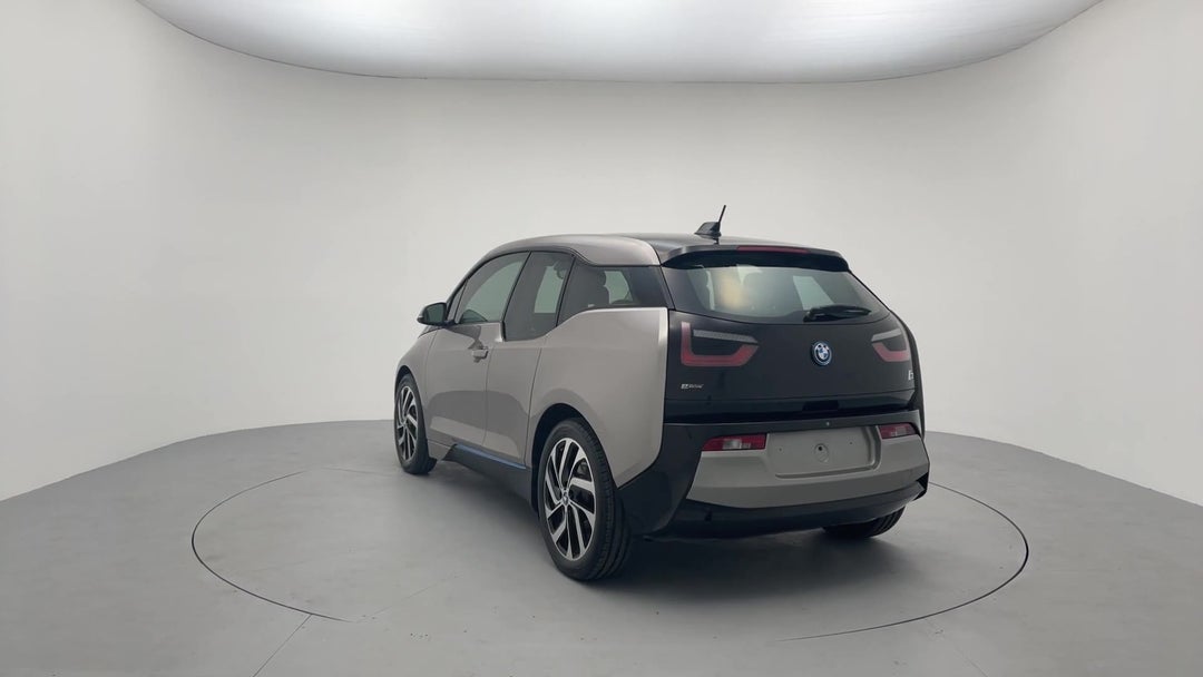 Left Back Diagonal (45- Degree) View