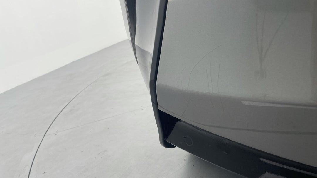 Bumper Rear Scratch
