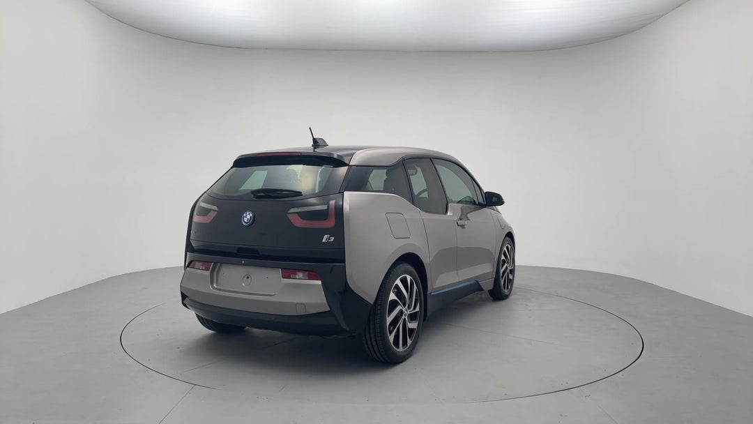 Right Back Diagonal (45- Degree) View