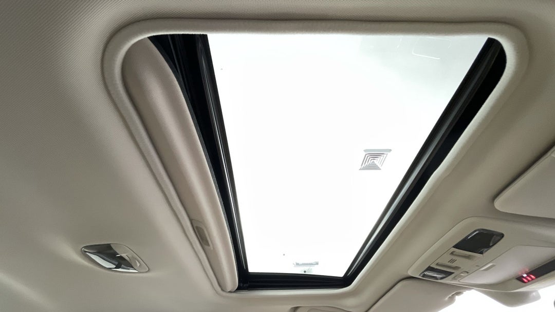 Interior Sunroof/Moonroof