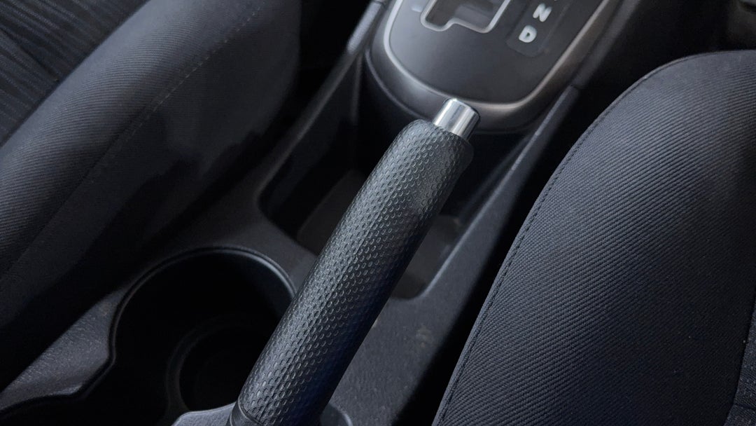 2018 Hyundai Accent Sport, Automatic, 121604 km, Handbrake