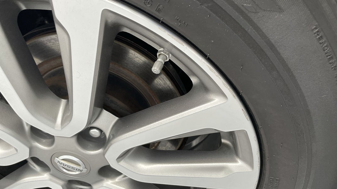 Wheels Rim Rear LHS Gutter Rash