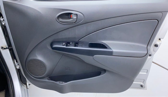 2013 Toyota Etios Liva G, Petrol, Manual, 49,940 km, Driver Side Door Panels Control
