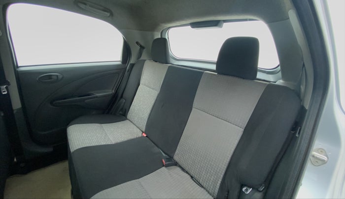 2013 Toyota Etios Liva G, Petrol, Manual, 49,940 km, Right Side Rear Door Cabin
