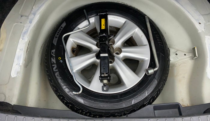 2013 Toyota Corolla Altis D 4D G, Diesel, Manual, 37,277 km, Spare Tyre