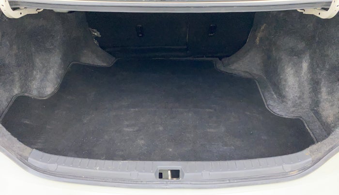 2013 Toyota Corolla Altis D 4D G, Diesel, Manual, 37,277 km, Boot Inside