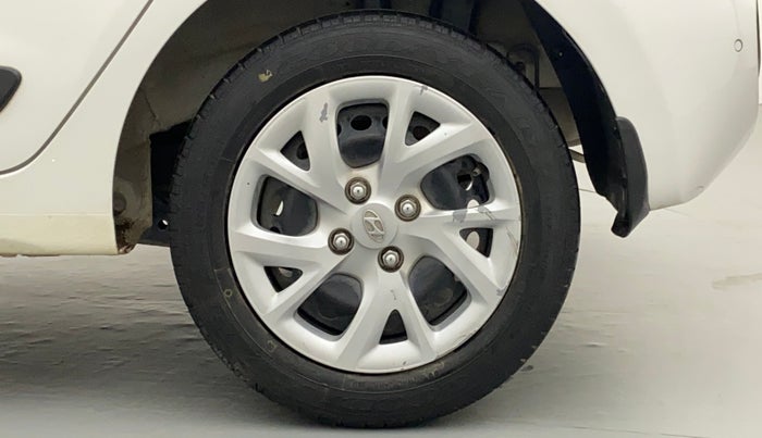 2017 Hyundai Grand i10 Sportz(O) 1.2 MT, Petrol, Manual, 47,924 km, Left Rear Wheel