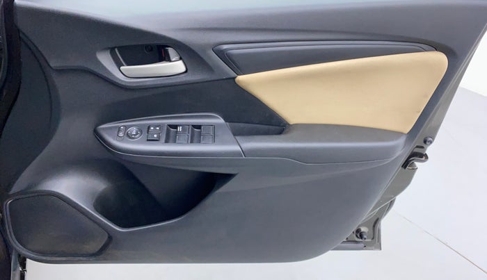 2018 Honda Jazz 1.2 V MT, Petrol, Manual, 17,785 km, Driver Side Door Panels Control