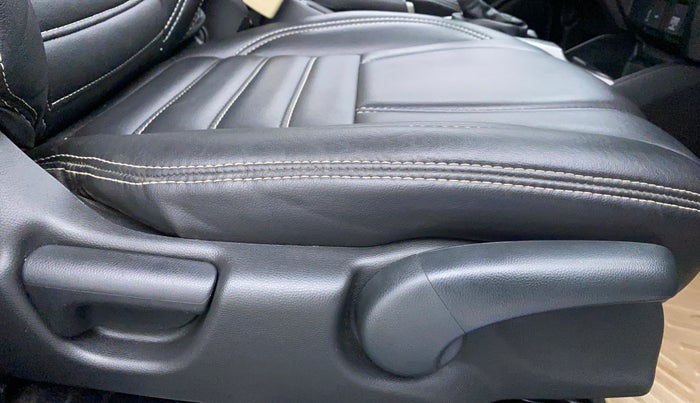 2018 Honda Jazz 1.2 V MT, Petrol, Manual, 17,785 km, Driver Side Adjustment Panel
