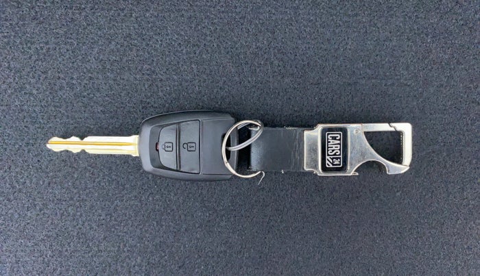 2019 Hyundai Grand i10 MAGNA 1.2 VTVT, Petrol, Manual, 15,958 km, Key Close Up