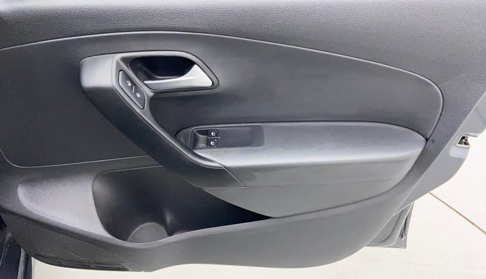 2018 Volkswagen Ameo Trendline 1.0, Petrol, Manual, 11,142 km, Driver Side Door Panels Control