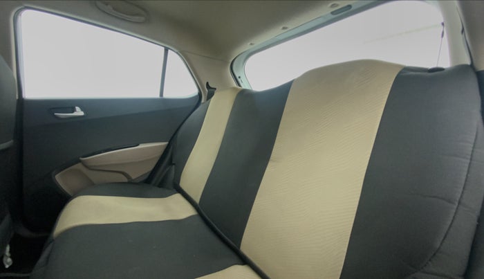 2015 Hyundai Grand i10 SPORTS 1.2 VTVT, Petrol, Manual, 21,360 km, Right Side Rear Door Cabin