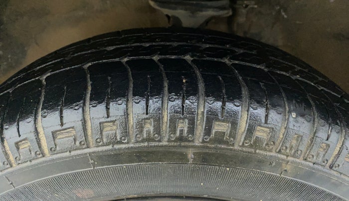 2019 Maruti Alto 800 LXI, Petrol, Manual, 29,453 km, Left Front Tyre Tread