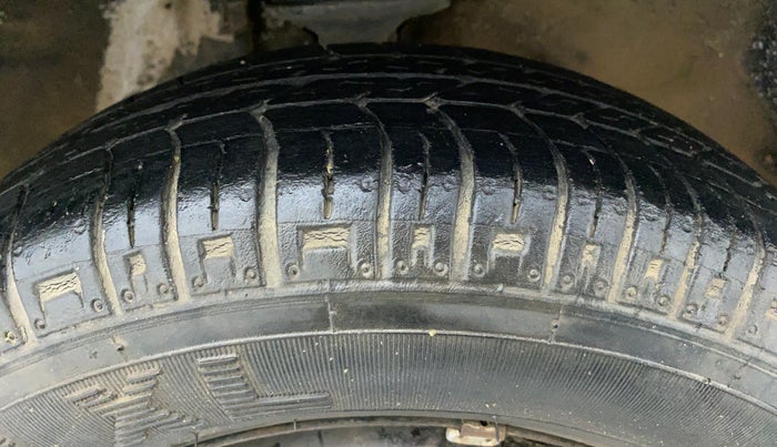 2019 Maruti Alto 800 LXI, Petrol, Manual, 29,453 km, Right Front Tyre Tread
