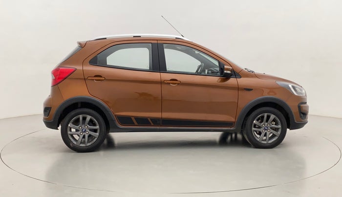 2020 Ford FREESTYLE TITANIUM 1.2 TI-VCT MT, Petrol, Manual, 34,265 km, Right Side View