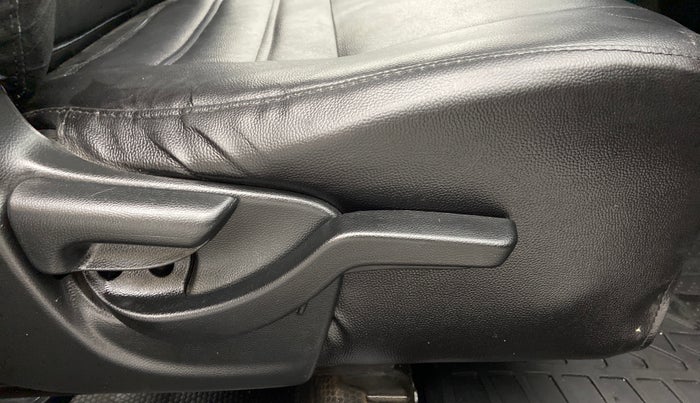2016 Honda BR-V 1.5 i-VTEC S, Petrol, Manual, 93,401 km, Driver Side Adjustment Panel