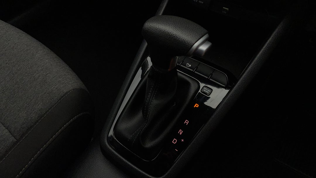 2021 Kia Stonic S, Automatic, 74203 km, Gear Lever 