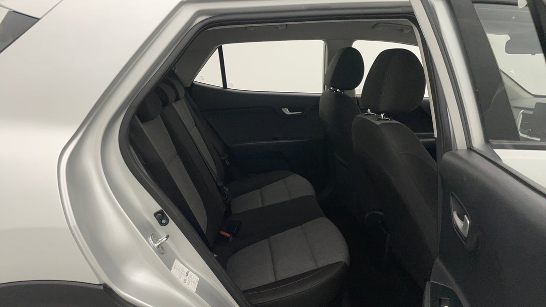 2021 Kia Stonic S, Automatic, 74203 km, Right Side Rear Door Cabin View