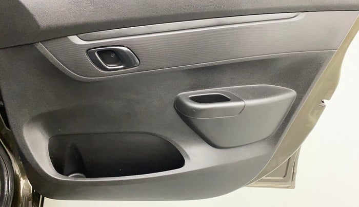 2018 Renault Kwid 1.0 RXT, Petrol, Manual, 33,955 km, Driver Side Door Panels Control