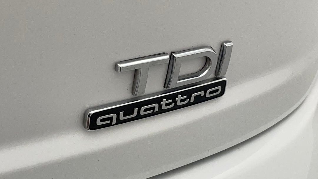 Badge (Boot Right Side)