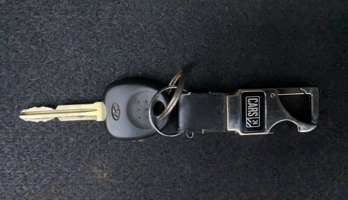 2017 Hyundai Eon ERA PLUS, Petrol, Manual, 17,806 km, Key Close Up