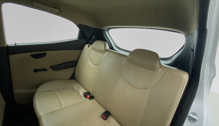 2017 Hyundai Eon ERA PLUS, Petrol, Manual, 17,806 km, Right Side Rear Door Cabin
