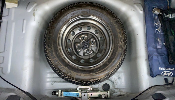 2017 Hyundai Eon ERA PLUS, Petrol, Manual, 17,806 km, Spare Tyre