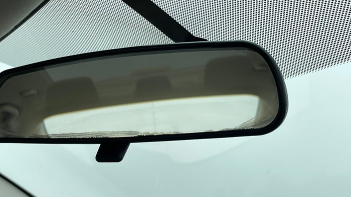 NISSAN ALTIMA-Ceiling Rear View Mirror Scratch