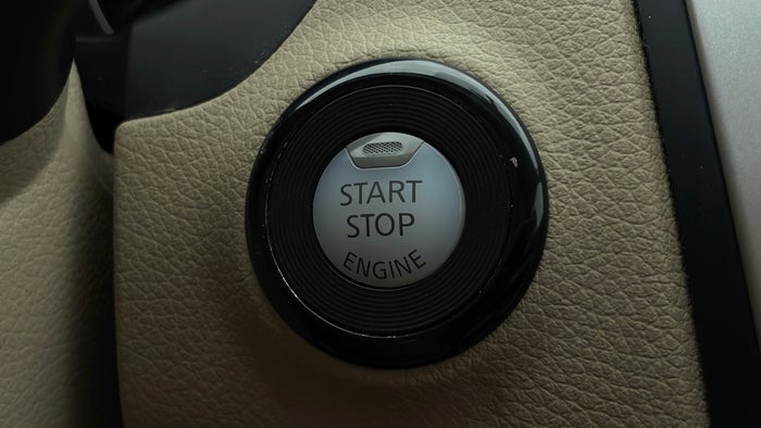 NISSAN ALTIMA-Dashboard Trim Scratch