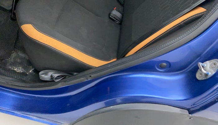 2017 Renault Kwid CLIMBER 1.0 AMT, Petrol, Automatic, 65,197 km, Rear left door - Beading has minor damage
