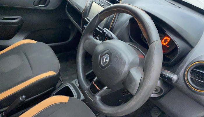 2017 Renault Kwid CLIMBER 1.0 AMT, Petrol, Automatic, 65,197 km, Steering wheel - Steering cover is minor torn