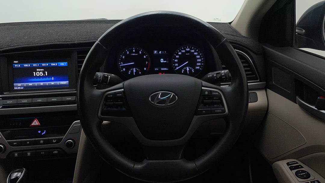 2017 Hyundai Elantra Elite 2.0 Mpi, Automatic, 100490 km, Steering Wheel Close-up