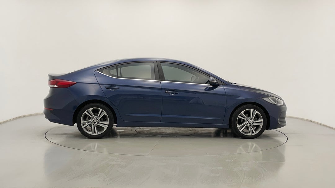 2017 Hyundai Elantra Elite 2.0 Mpi, Automatic, 100490 km, Right Side View