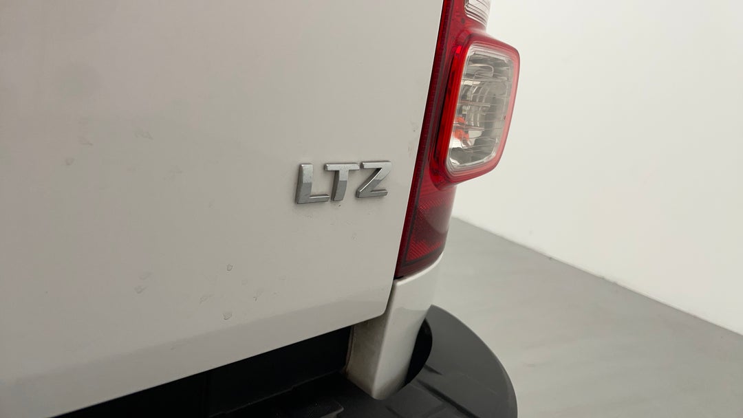 Badge (Boot Right Side)