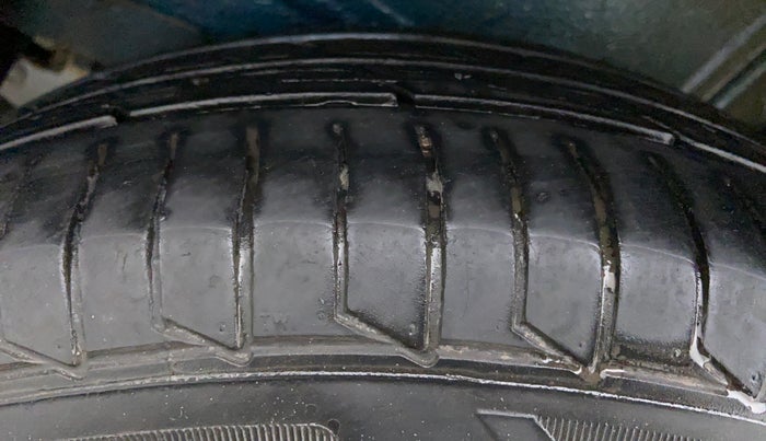 2018 Maruti IGNIS DELTA 1.2 K12, Petrol, Manual, 84,669 km, Right Rear Tyre Tread