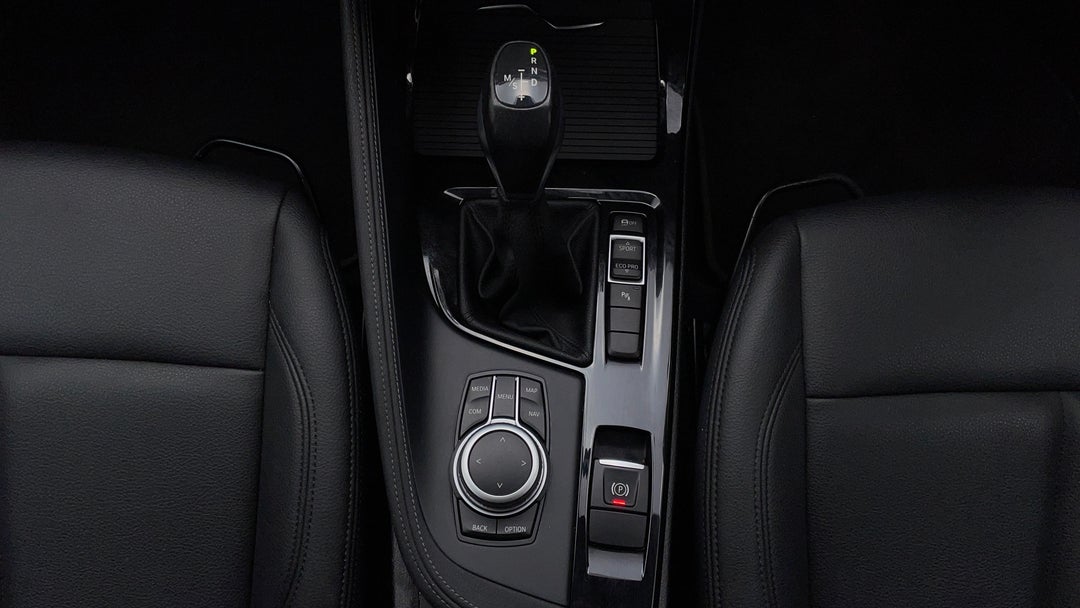 2020 BMW X1 Sdrive 18d, Automatic, 94963 km, Gear Lever 