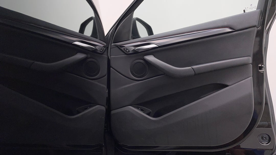 2020 BMW X1 Sdrive 18d, Automatic, 94963 km, Speaker View