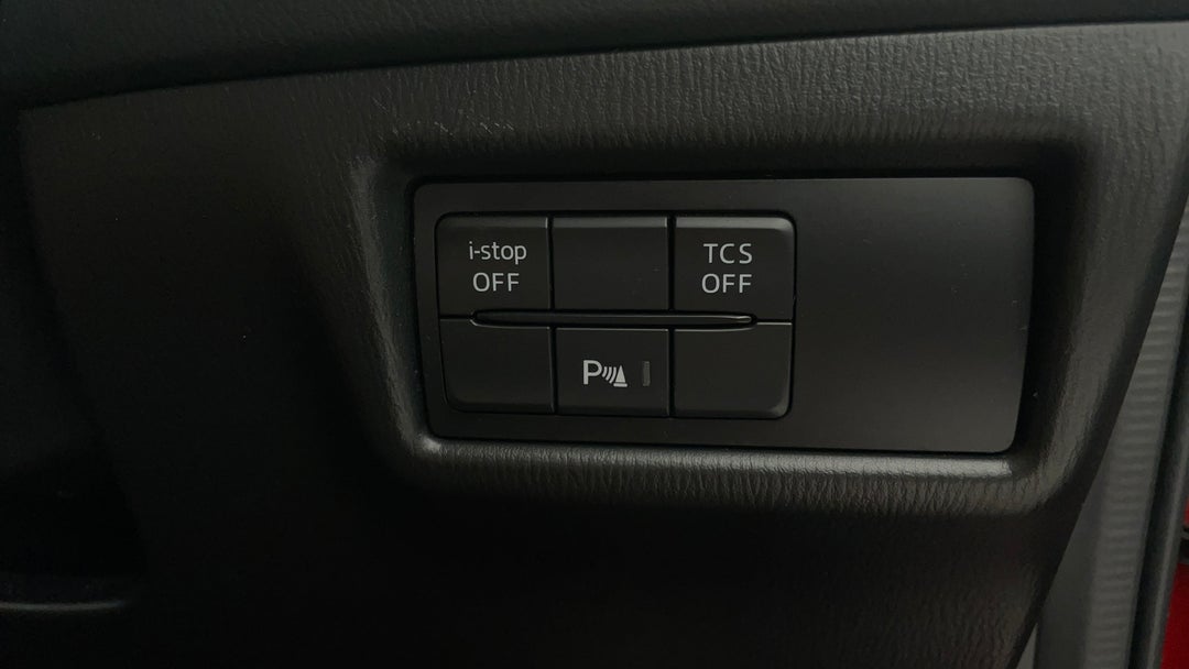 2018 Mazda CX-5 Touring (4x4), Automatic, 80407 km, Utility Switches/Buttons