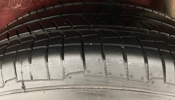 2016 Maruti Celerio ZXI AMT, Petrol, Automatic, 43,766 km, Left Rear Tyre Tread