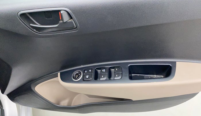 2017 Hyundai Grand i10 MAGNA 1.2 VTVT, Petrol, Manual, 17,083 km, Driver Side Door Panels Controls