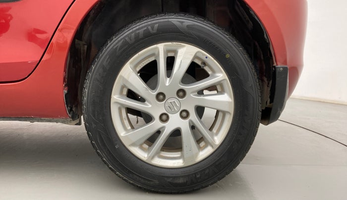 2012 Maruti Swift ZDI, Diesel, Manual, 99,323 km, Left Rear Wheel
