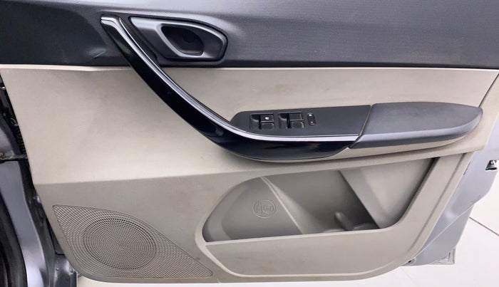 2019 Tata Tiago XZ 1.2 REVOTRON, Petrol, Manual, 17,534 km, Driver Side Door Panels Control