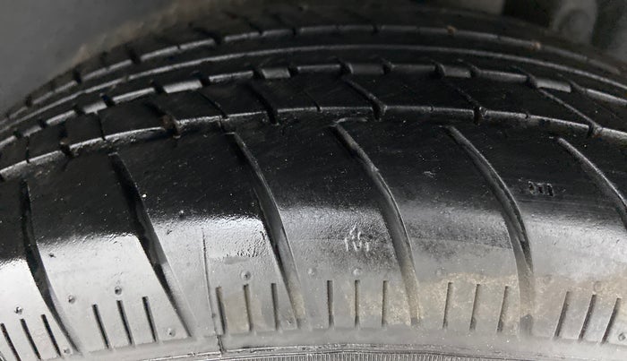 2016 Maruti Ertiga VDI SHVS, Diesel, Manual, 59,929 km, Left Rear Tyre Tread