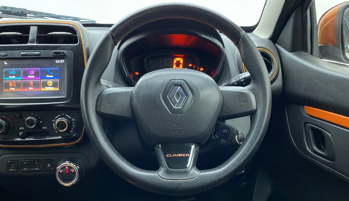 2017 Renault Kwid CLIMBER 1.0 AT, Petrol, Automatic, 50,391 km, Steering Wheel Close Up
